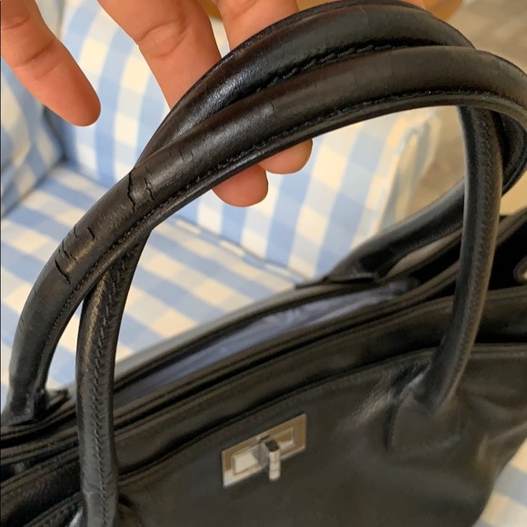 πCloset closing! Authentic Chanel reissues handbag, great for working bag - Picture 12 of 13